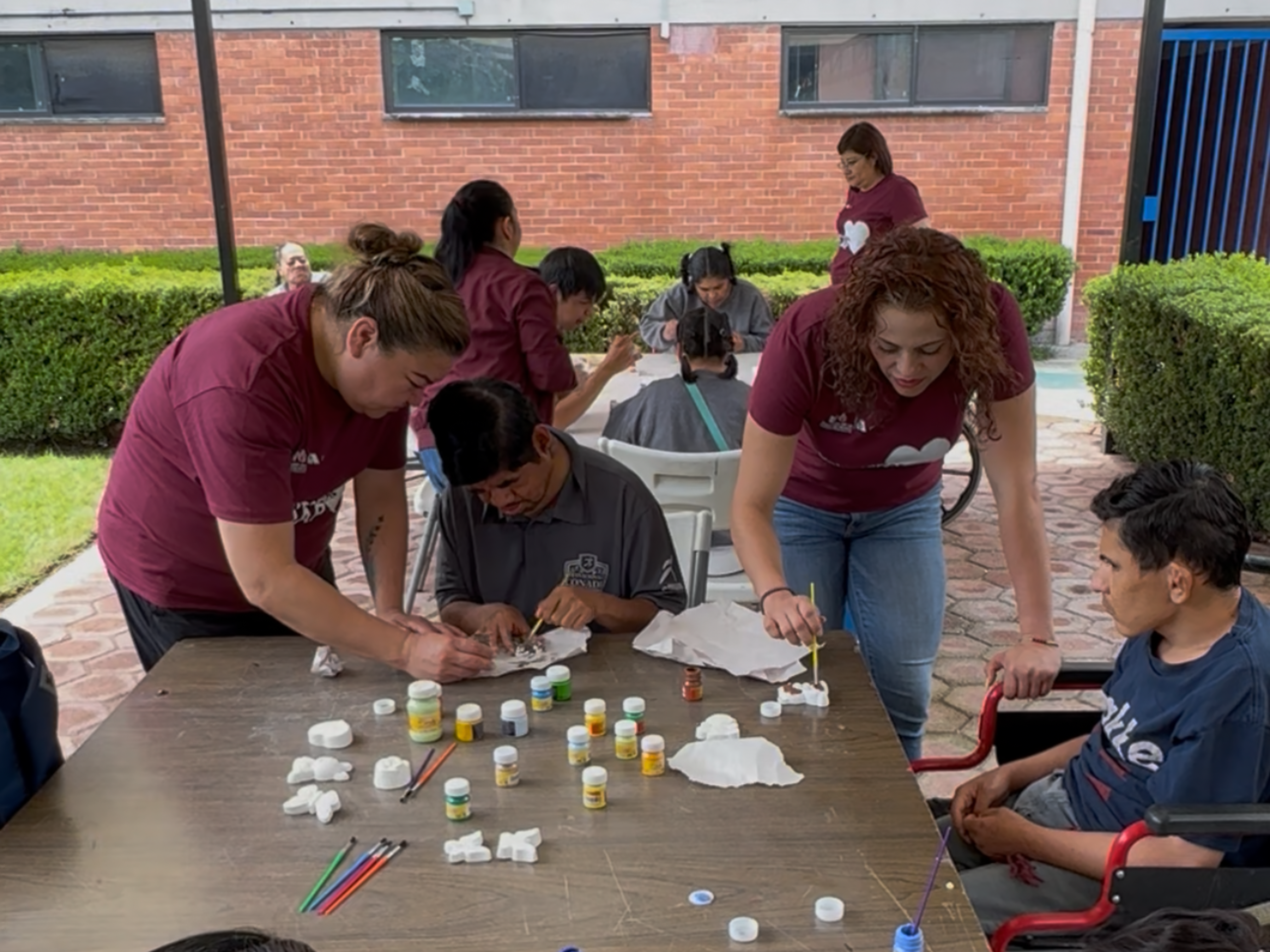 La JAPCDMX realiza su primera jornada de voluntariado interno en Fraternidad Sin Fronteras, IAP, como parte del programa "JuntaT y Transforma"